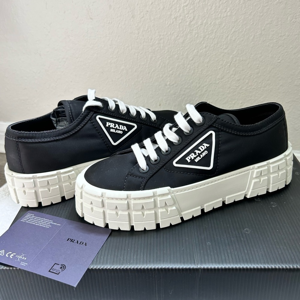 NWB PRADA MONOLITH SNICKERS/ITALY/MONOGRAM/39.5IT-9US